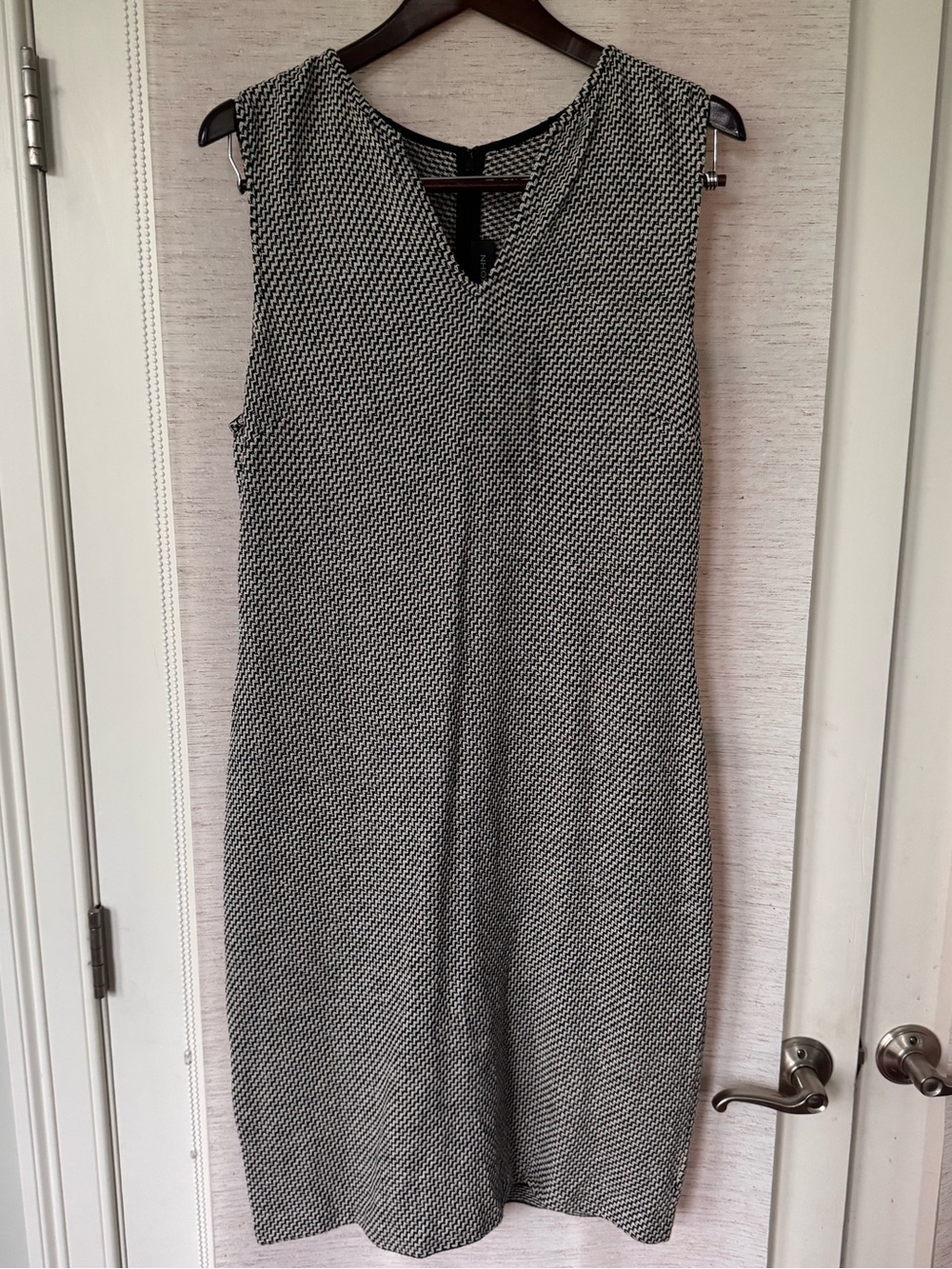 St. John Knits Sleeveless V-Neck Geometric Sheath Dress